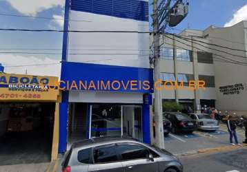 Predio comercial  de 382 m² com 3 pavimentos