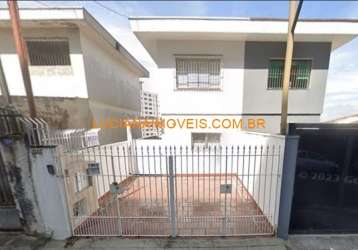 Sobrado de 170 m² de 3 pisos com 3 dorm.