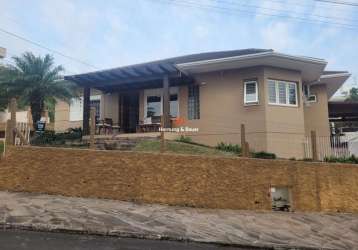 Casa bem localizada em campo bom , menos de 5 minutos do centro da cidade, no bairro santa lúcia