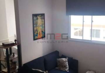 Apartamento na água branca