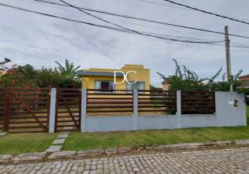 Casa em condomínio fechado com 3 quartos à venda na estrada oscar vieira da costa júnior, cajueiros (itaipuaçu), maricá por r$ 550.000