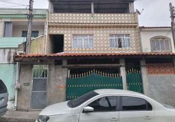 Casa com 4 quartos à venda na rua felipe mascarenhas, 28, amendoeira, são gonçalo por r$ 290.000