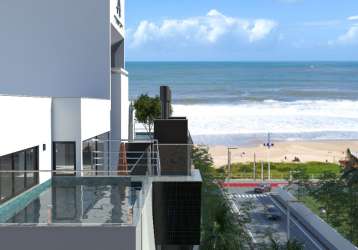 Cobertura para venda possui 369 m² com 4 suítes na praia brava