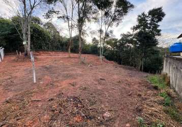 Terreno em araçariguama - são paulo - 2.570m² - próximo ao centro e a 3 minutos da castelo