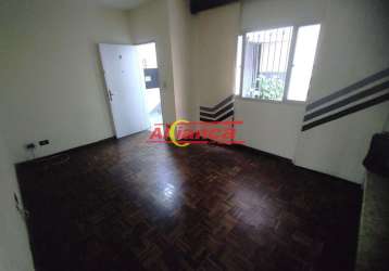 Apartamento no térreo,  jd santa mena, c/ 2 dormitórios, 1 banheiro, 1 vaga fixa