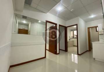 Sala comercial 50m² privativos, trindade!