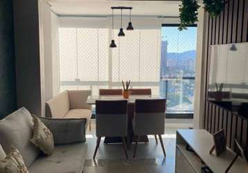 Maravilhoso apartamento 3 suítes, 2 vagas totalmente mobiliado.