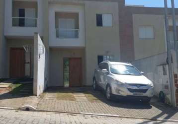 Casa com 03 dormitórios sendo 1 suite vaga para 2 carros - financia