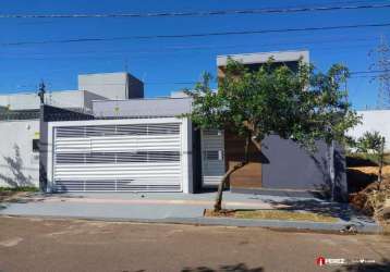 Casa térrea no residencial sírio libanês i