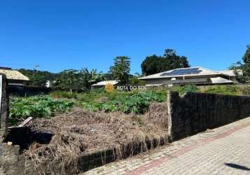 Terreno amplo à venda no centro de bombinhas