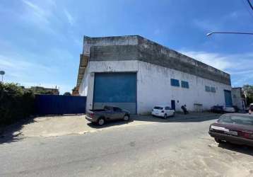 Ótimo galpão para locação na praia grande