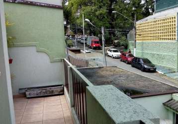 Sobrado com 4 quartos e 5 banheiros à venda, 392 m²