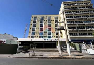 Edifício albert sabin localizado no bairro centro: excelente sala comercial medindo aproximadamente 40m² em ótima localização. codigo: 69809