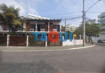 Casa duplex para locação à 100 metros da praia do forte, vila nova, cabo frio - rj