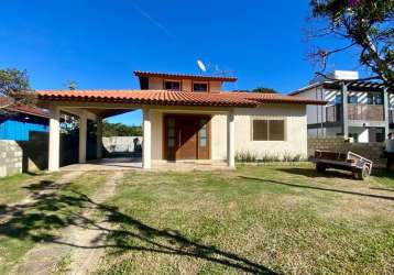 Casa à venda em areias de macacu, garopaba-sc: 3 quartos, 140m² e muito conforto!