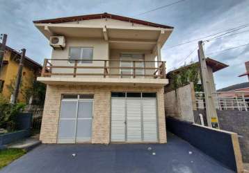 Casa com sala comercial à venda na praia da gamboa, garopaba-sc, a apenas 300 metros do mar!