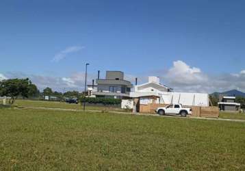 Terreno à venda no condomínio rosa internacional em garopaba-sc: 390,00 m² de área no bairro ouvidor. qualidade de vida e lazer excepcionais!