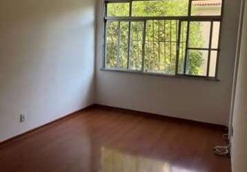 Vendo apartamento na rua cinco de julho, prédio de esquina com a geraldo martins.