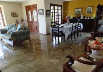 Vendo linda casa no condominio de alto padrão ubá 7.