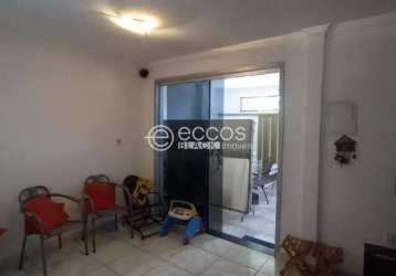 Casa à venda, 5 quartos, 2 suítes, planalto - uberlândia/mg