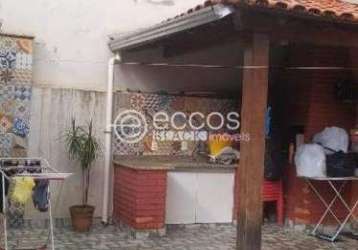 Casa à venda, 3 quartos, 1 suíte, 3 vagas, vigilato pereira - uberlândia/mg