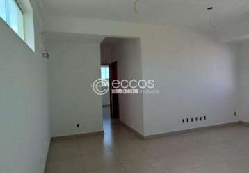 Apartamento à venda, 2 quartos, 1 suíte, 1 vaga, carajás - uberlândia/mg