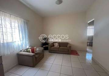 Casa à venda, 3 quartos, 1 suíte, 2 vagas, planalto - uberlândia/mg