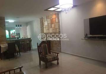 Casa à venda, 3 quartos, 1 suíte, 2 vagas, são jorge - uberlândia/mg