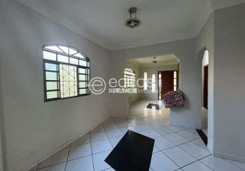 Casa à venda, 3 quartos, 1 suíte, 2 vagas, pacaembu - uberlândia/mg