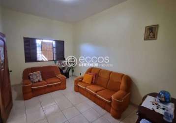 Casa à venda, 5 quartos, 1 suíte, 4 vagas, tibery - uberlândia/mg