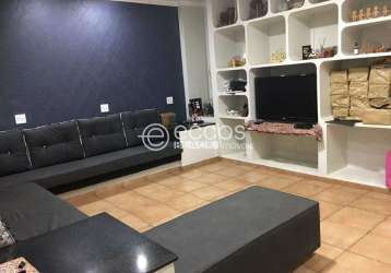 Casa à venda, 3 quartos, 2 vagas, alvorada - uberlândia/mg