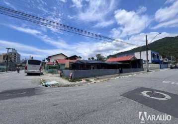 Terreno com 238m² no bairro fazenda em itajaí