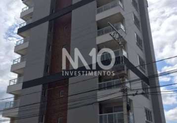 Apartamento á venda em ótima localização em camboriú, 1 suíte mais 1 dormitório