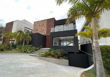 Casa condomínio tamboré 10