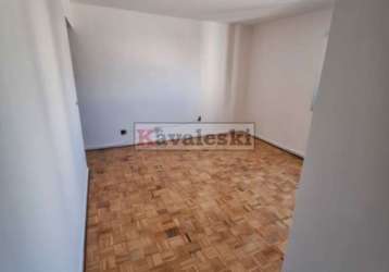 Apartamento com 2 quartos e 1 banheiro à venda, 60 m²