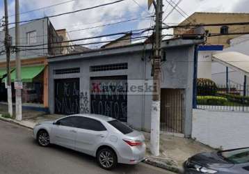 Casa assobradada com quintal e salão, próximo a unip anchieta!