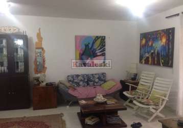 Belo e aconchegante apartamento de 112m2 em rua tranquila; reformado; 2 dorm; 2 banheiros; 1 vaga