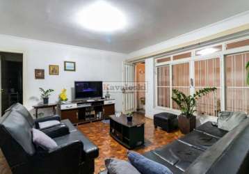 Casa à venda com 245m², 6 quartos e 3 vagas