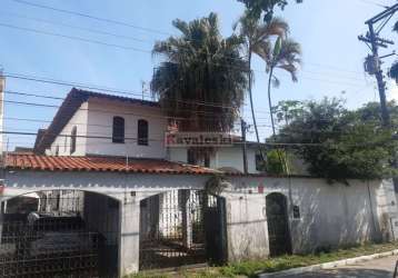 Sobradão 4 dormitórios 2 suites 8 vagas quintal com piscina- 500 mts de area construida