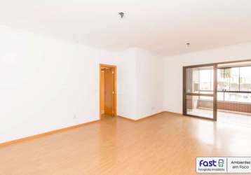 Ótimo apartamento com 4 dormitórios, vista, andar alto, 113 m² privativos, living 2 ambientes com sacada, churrasqueira, laminado em todo apartamento, suite, cozinha ampla, banheiro social e auxiliar,