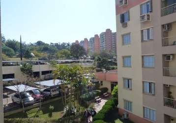 Excelente oportunidade no bairro jardim carvalho, apartamento com 3 dormitórios, cozinha , área de serviço separada, sacada integrada ao living, ficam os móveis fixos, vaga coberta, sol da manhã. cond