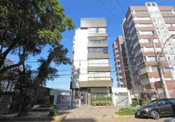 Apartamento com 118,80m2 privativos, com 03 dormitórios (sendo 01 suíte com sacada em 22,32m2 privativos), cozinha bem distribuída com área de serviço separada e banheiro auxiliar. sala ampla com 30,5