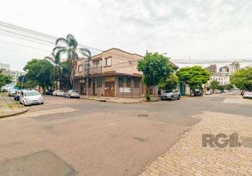 Loja com 93 m² no bairro floresta.&lt;br&gt;&lt;br&gt;loja equipada para atividade de restaurante,&lt;br&gt;salão com mesas e cadeiras, balcão de buffet, &lt;br&gt;freezers, balcão refrigerado, coifa,