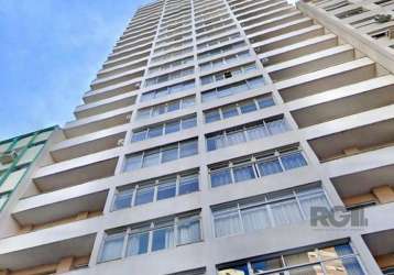 Apartamento | 02 dormitórios | centro histórico | porto alegre&lt;br&gt;apartamento amplo, living 02 ambientes, 02 dormitórios, cozinha com armários, área de serviço separado, banheiros axiliar e banh