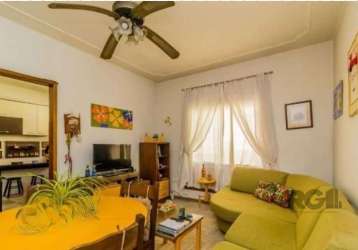 Apartamento com 98m² , localizado na melhor localização do bairro medianeira.&lt;br&gt;&lt;br&gt;apartamento tem 3 dormitórios, sala de estar, 2 banheiros, cozinha ampla, área de serviço, dependência 