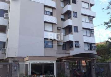 Apartamento 2 dormitórios sendo um com sacada, living 2 ambientes, cozinha e área de serviço, banho social.&lt;br&gt;uma vaga de garagem coberta e escriturada. &lt;br&gt;edifício com portaria 24h.  2 