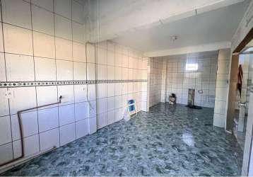 Ótima oportunidade no bairro mathias velho - sobrado com sala comercial. este excelente sobrado localizado no coração do bairro mathias velho oferece a combinação perfeita de moradia e oportunidade de