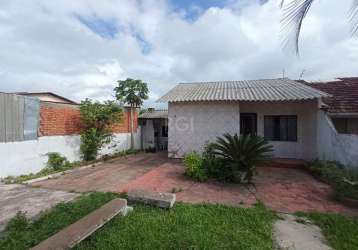 Casa no bairro restinga, com excelente ponto comercial, terreno 10x15 em frente a escola de samba da restinga, casa com 4 dormitórios, sendo uma suíte, sala cozinha e 2 banheiros, bom pátio na frente 