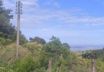 Excelente terreno no bairro teresópolis com 641,40m², com vista para o guaíba -  &lt;br&gt;&lt;br&gt;terreno medindo 20m de frente, 30m de frente a fundos,  22,76m de fundos.&lt;br&gt;&lt;br&gt;casas 