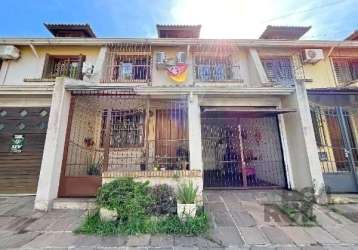 Casa de 3 dormitórios à venda na tristeza - zona sul de poa. &lt;br&gt;&lt;br&gt;&lt;br&gt;sobrado de três dormitórios, um deles suíte com closet. sala de estar, jantar, cozinha, lavabo, lavanderia e 